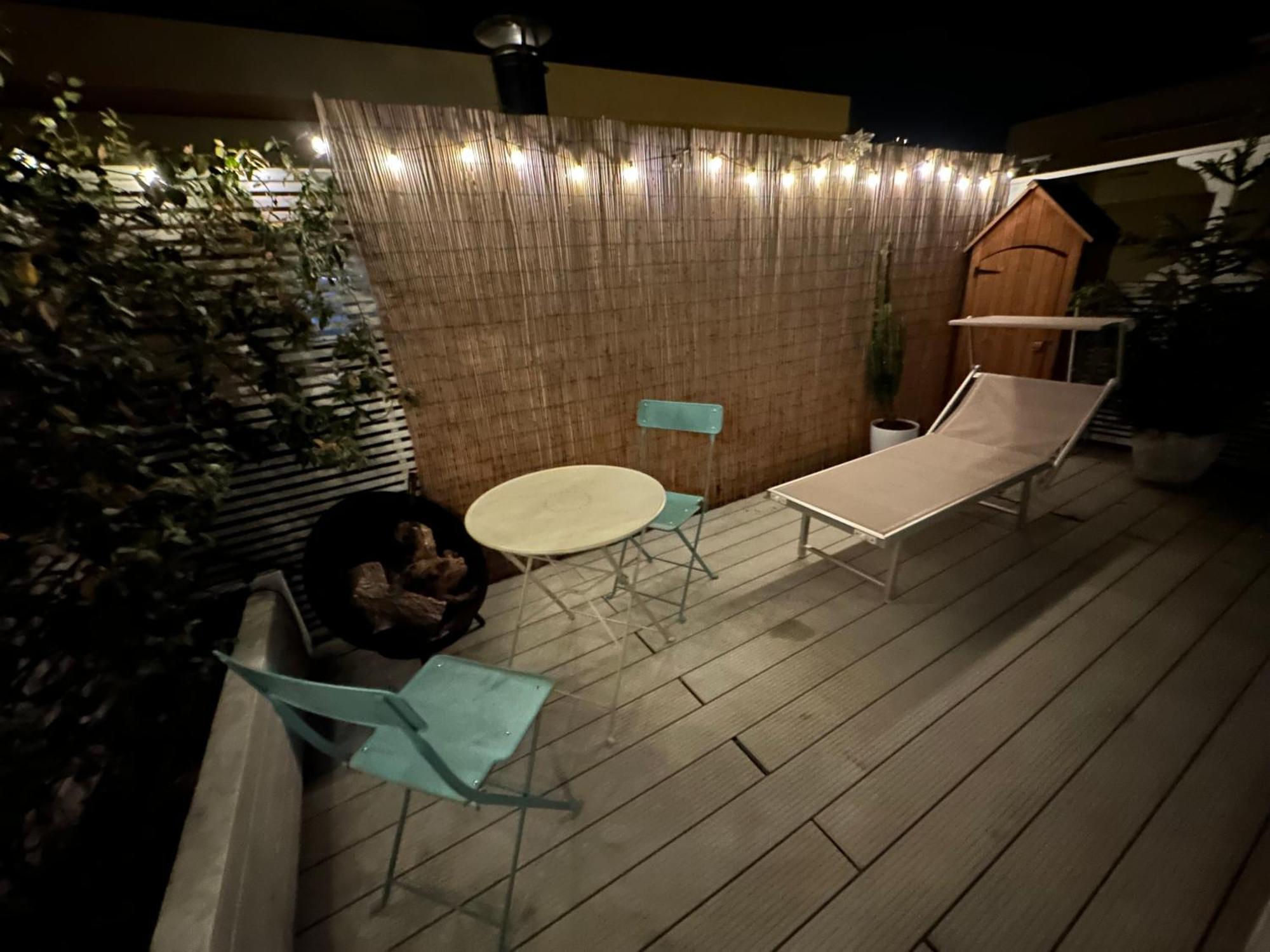 Rooftop-Marinacentro-Unique-Beach-Fun-Smart-Loveapt-Train-Park リミニ エクステリア 写真